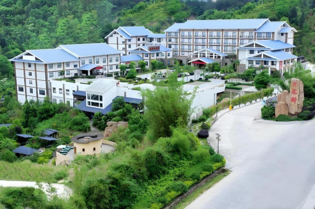 Yongding Longyan Capital International Hot Spring Resort מראה חיצוני תמונה