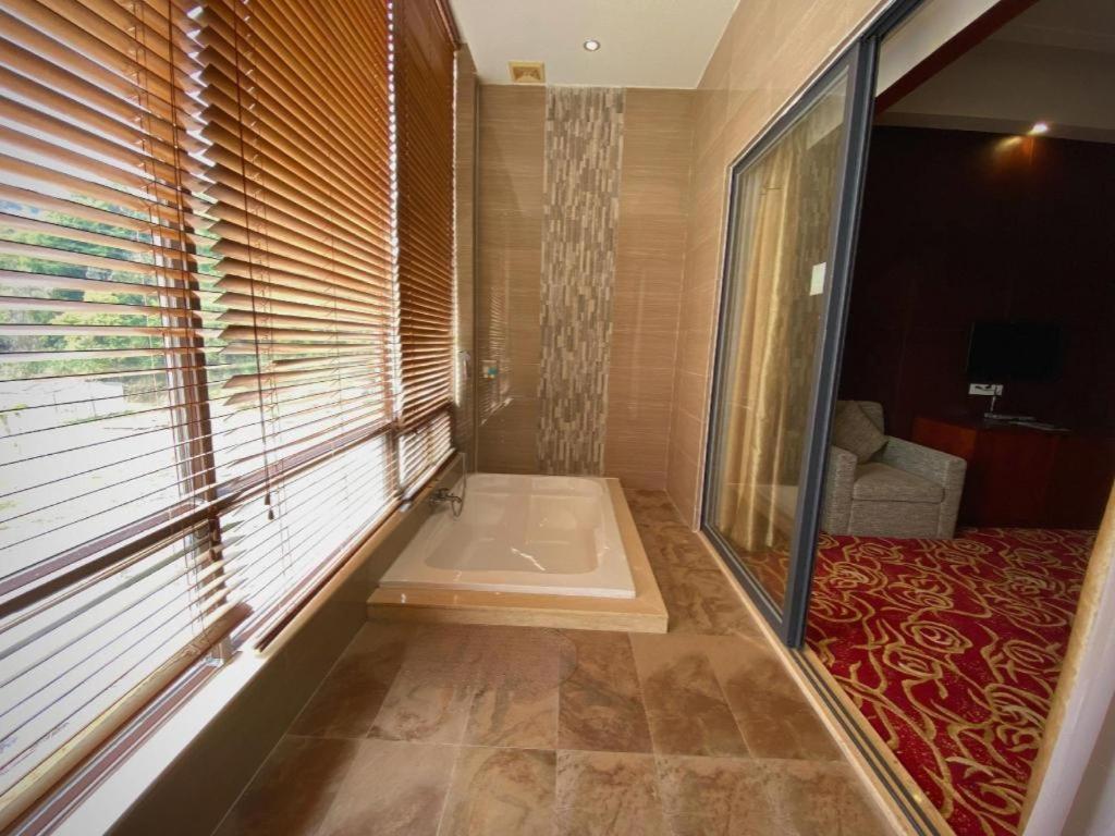 Yongding Longyan Capital International Hot Spring Resort מראה חיצוני תמונה